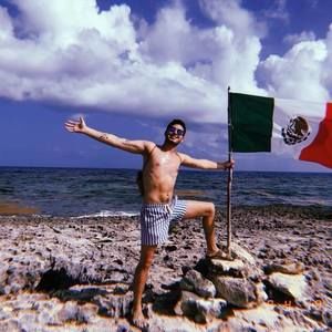 Meet your Posher, Brandon